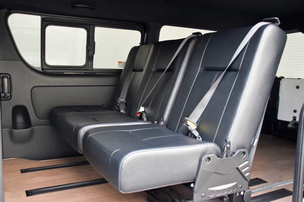 ハイエース 車いす仕様車 i-seat